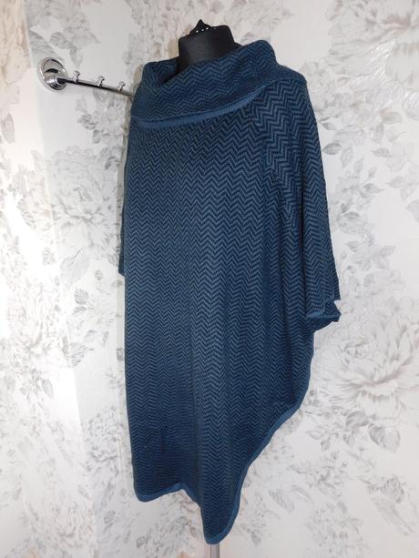 Velmi pekne pončo, esmara,52 / 54