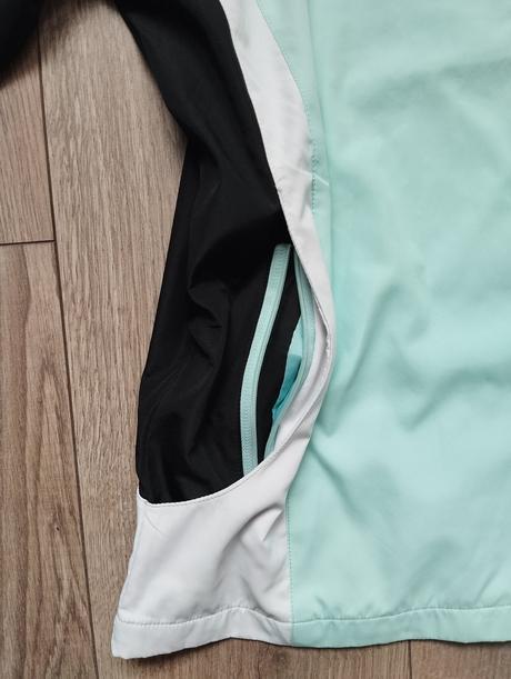 Tyrkysová súprava, l