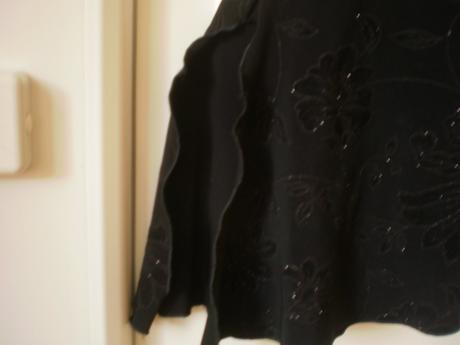 Šaty spoločenské čierne veľkosť s asymetrické, s