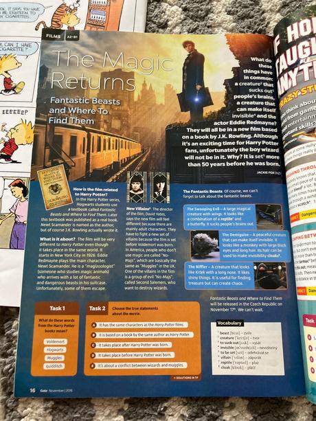 Mix anglických časopisov a mapa, 