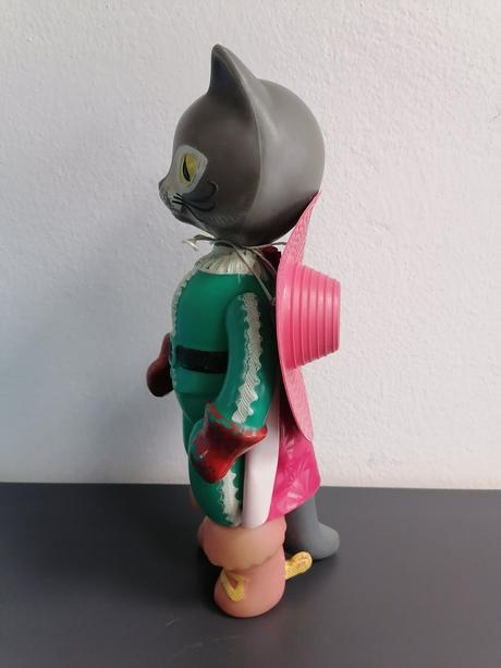 Kocúr v čižmách - starožitnotná hračka, 