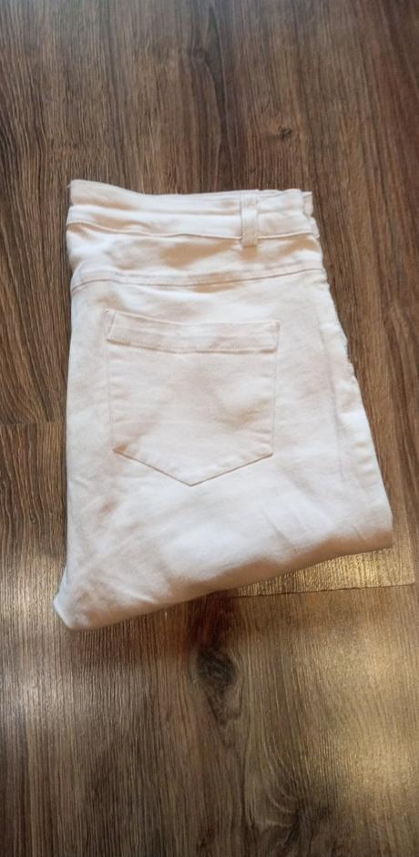 Sviatočné džínsy, new yorker,m