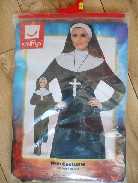 Karneval - mníška, 