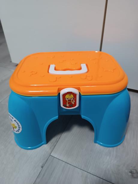 Kufrík s náradím/ stolička, 