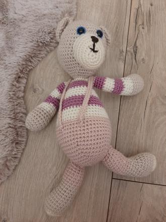 Háčkovaný macík, 