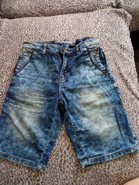 Riflové kraťasy, chapter young,152