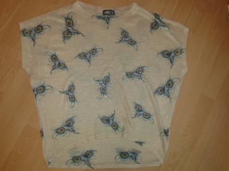 Svetrik s pavimi perami, m