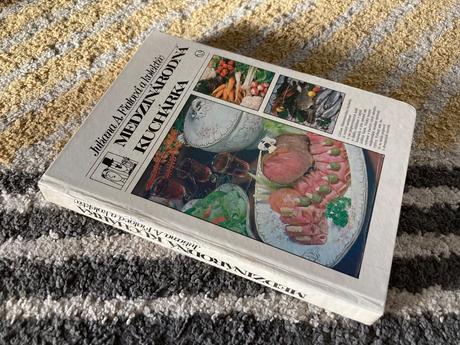 Medzinárodná kuchárka-prvé vyd.1982,