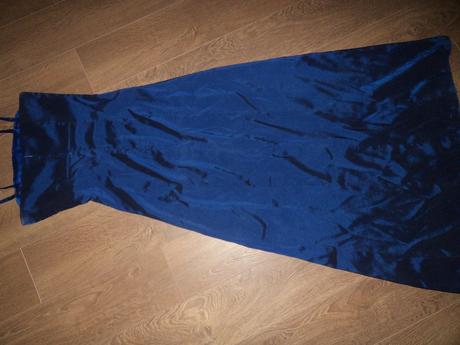 Modré priliehavé, padavé šaty, s