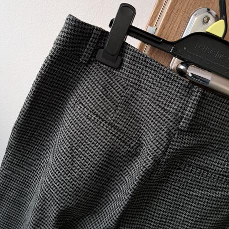 Hrubšie nohavice, m