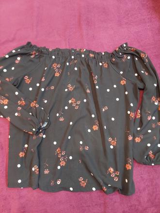 Blúzka s lodičkovym výstrihom v.44/46, 44