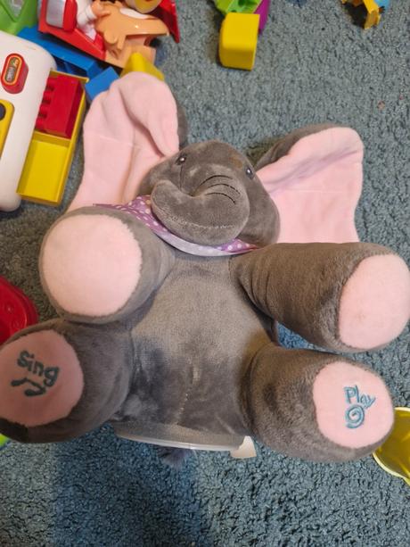 Plyšovy slonik, 