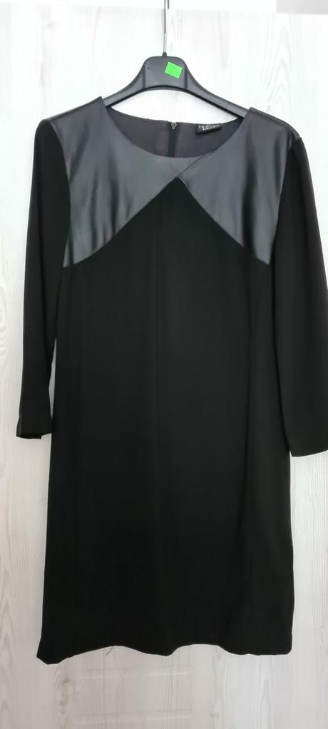 Šaty s koženkou, xs