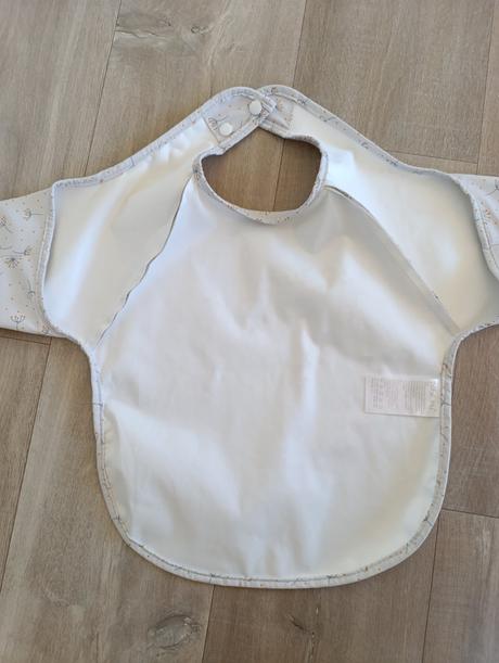 Bebe jou podbradník s rukávmi,