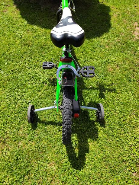 Detsky zeleny bicykel, 16