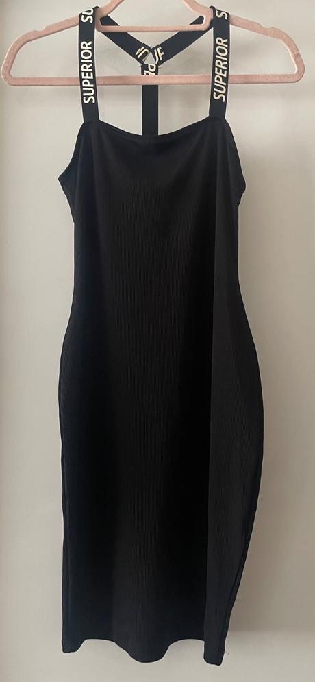 Čierne elastické letné šaty., m