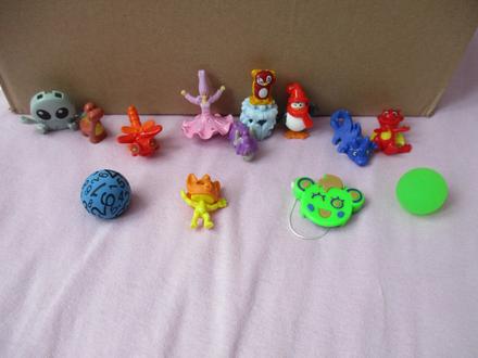 Hračky z kindervajíčka,