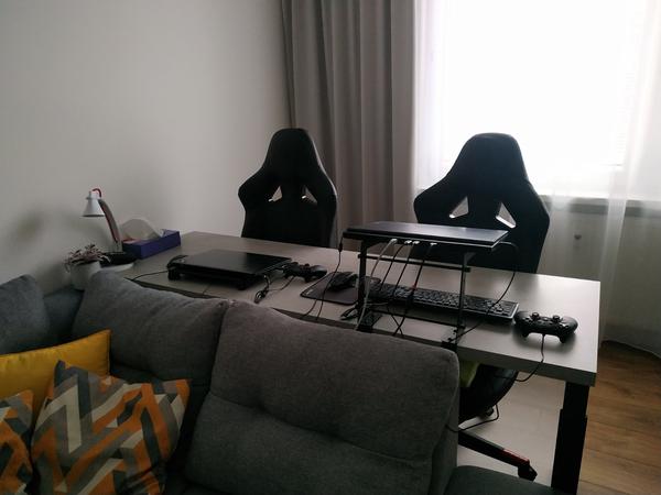 Ako vytvoriť odkladací priestor na pracovnom stole?