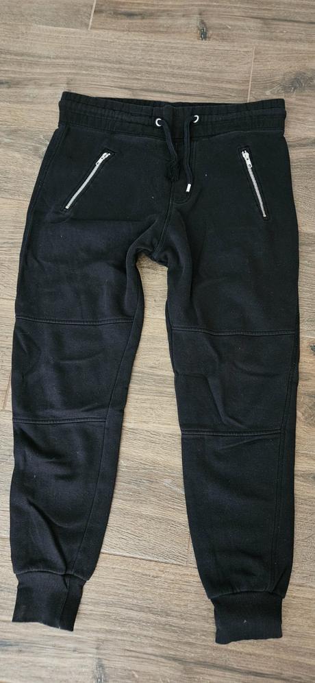 Čierne h&m tepláky, h&m,s