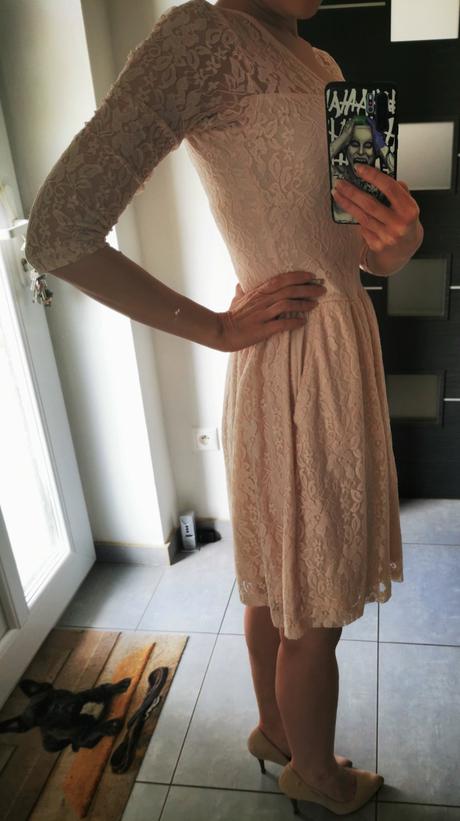 Krásne čipkované šaty zn. house, xs