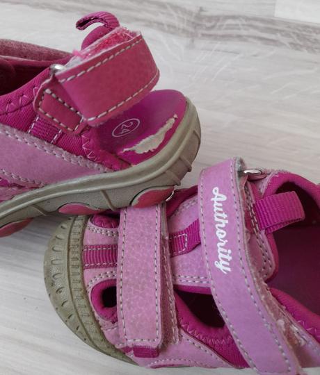 Sandál č.24, authority,24