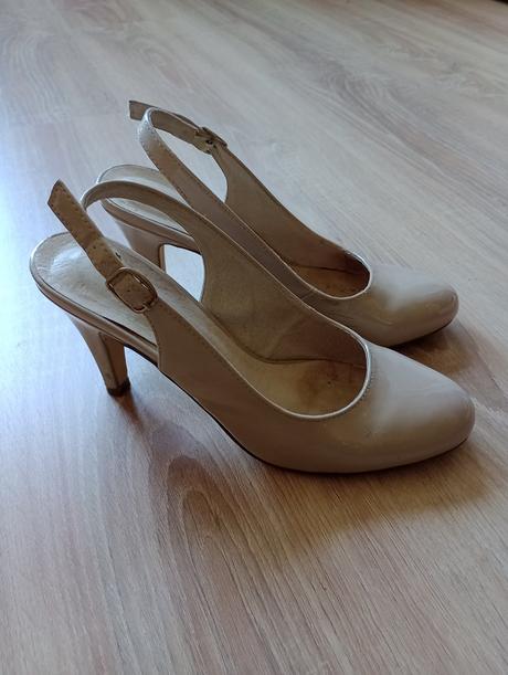 Béžové lodičky, 39