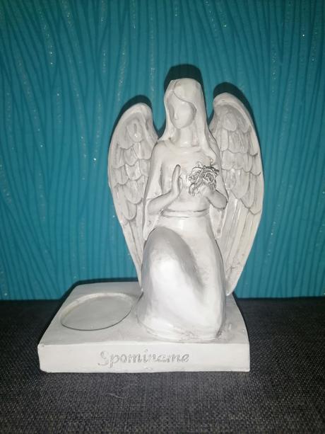Socha anjela spominame, 