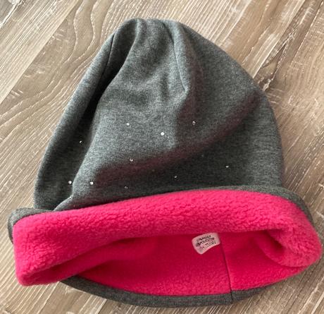 Dámska oteplená čiapka s kamenkami, 