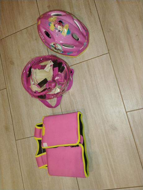 Balík oblečenia pre dievča 134-140, 122–134