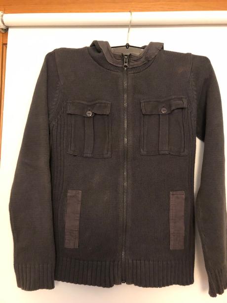 Sivý sveter, rebel,146