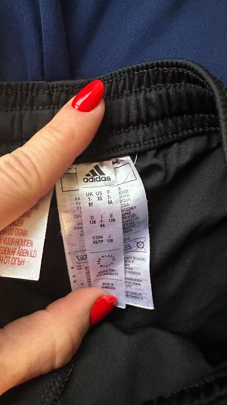 Adidas top stav, 122–134