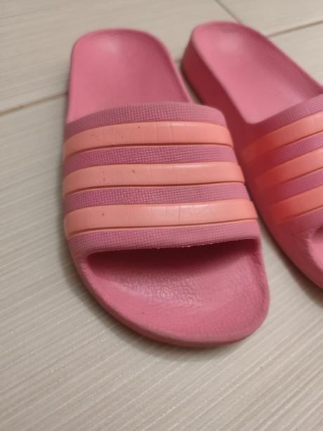 Šľapky, adidas,31