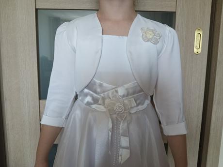 Šaty na 1.svate prijimanie, 128