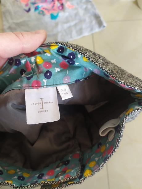 Tričko a kraťasy, 98