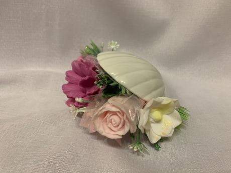 Mydlova kytica v mušli, 