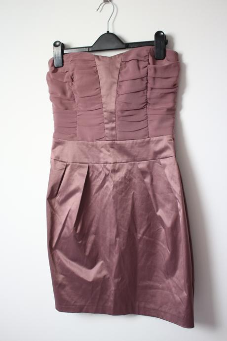Ružové minišaty, 38
