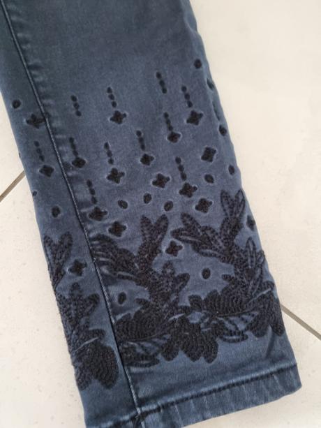 Skinny zaujímavé jeans, reserved,34