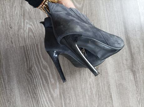 Kotniky kožené, 38