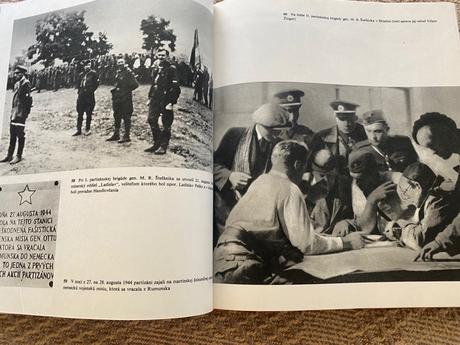 Nádherná historická stará retro kniha snp a turiec, 