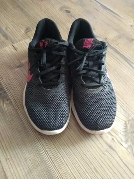 Tenisky nike pošta v cene, nike,38