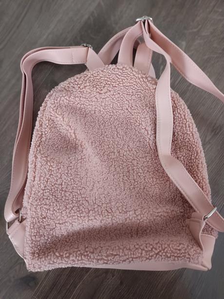 Zara ruksaky/ladvinky/ tašky, 