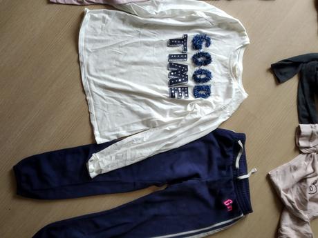 Balik oblečenia 152 veľkosť, 140–152