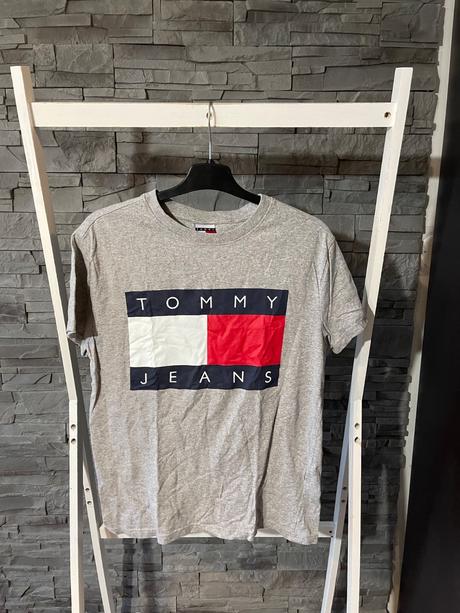 Tommy hilfiger v.s, tommy hilfiger,s