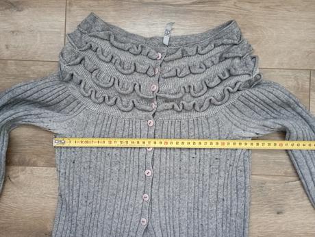 Zb zaujímavý svetrík, xs