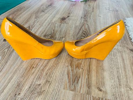 Sandálky na platforme miss selfridge, pc 60 eur, zara,38