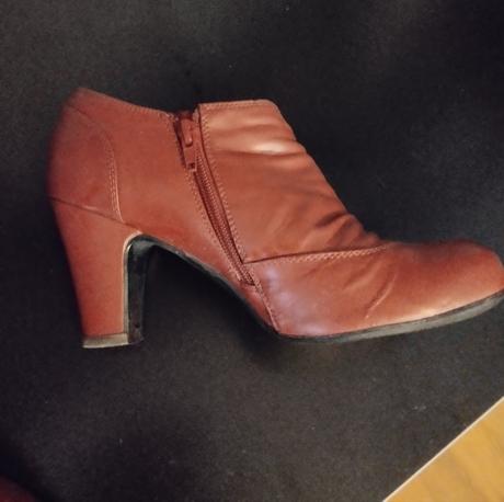 Členkové polobotky, graceland,40