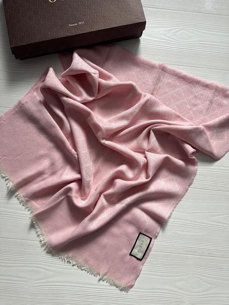 Gucci - hodvábny šál, 