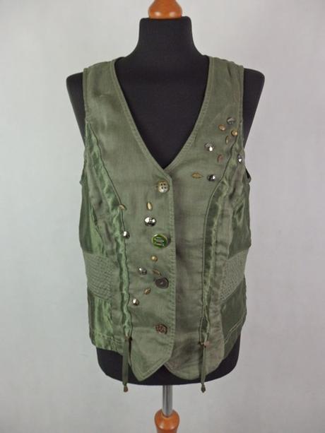 Kvalitný letný khaki komplet, 42