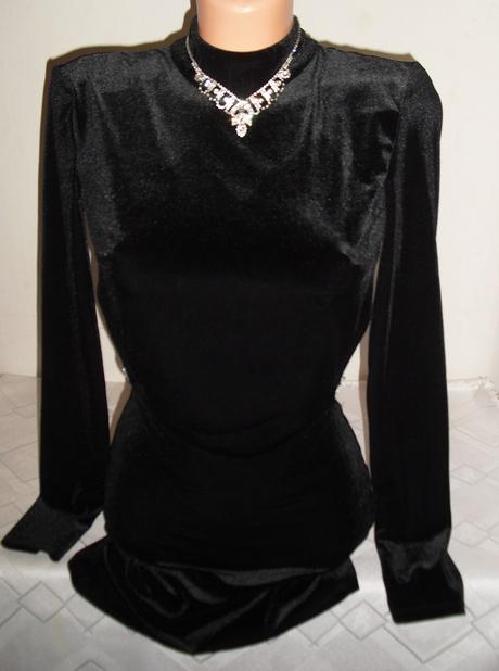 Bershka s kristalikmi luxusne saty, bershka,xs