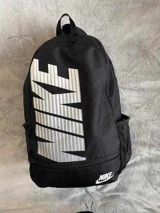 Nike batoh, nike